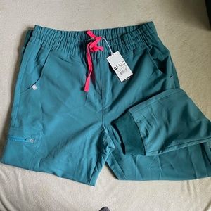 Hydrogen Green Scrubs Figs